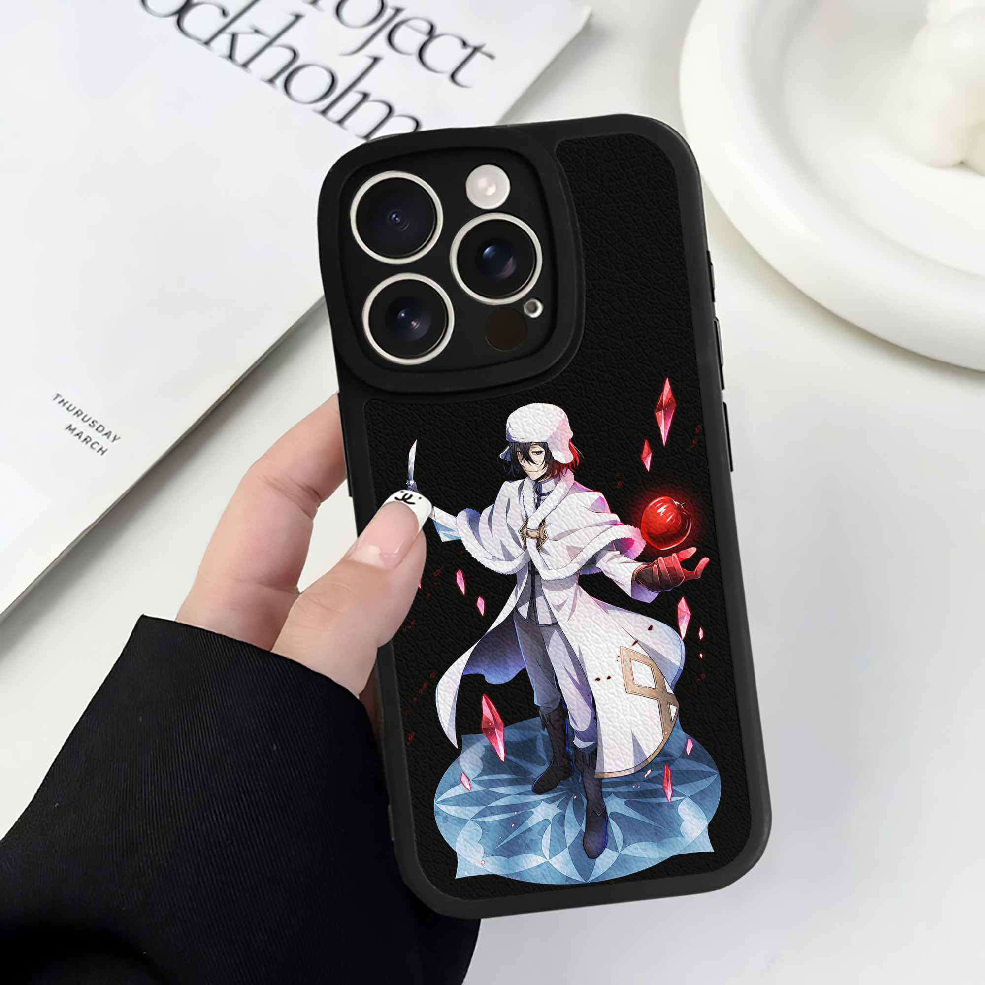 （画像用） 文豪ストレイドッグス Bungo Stray Dogs 【iPhone 16シリーズ対応】シリコンスマホケース（レザー調） 材質：シリコン